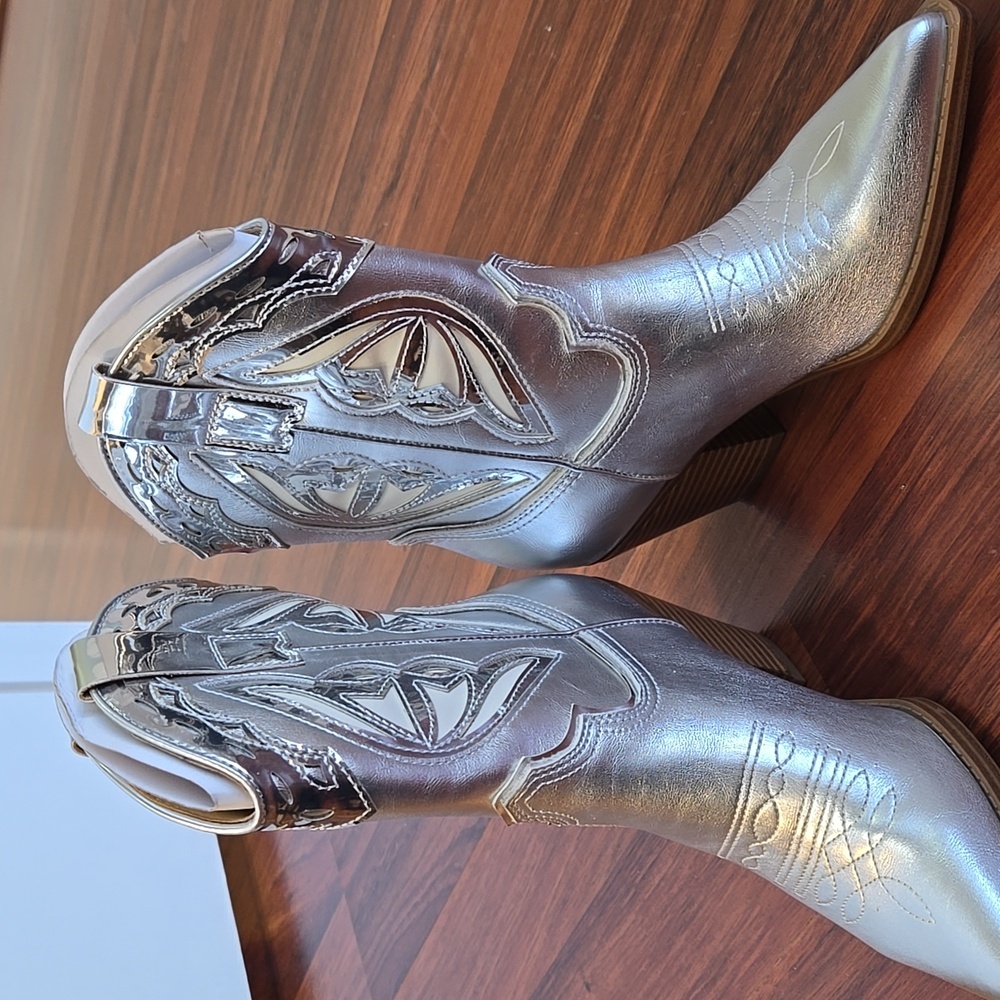 Nine West Silver Western Boots Size 5 - Picture 6 of 16